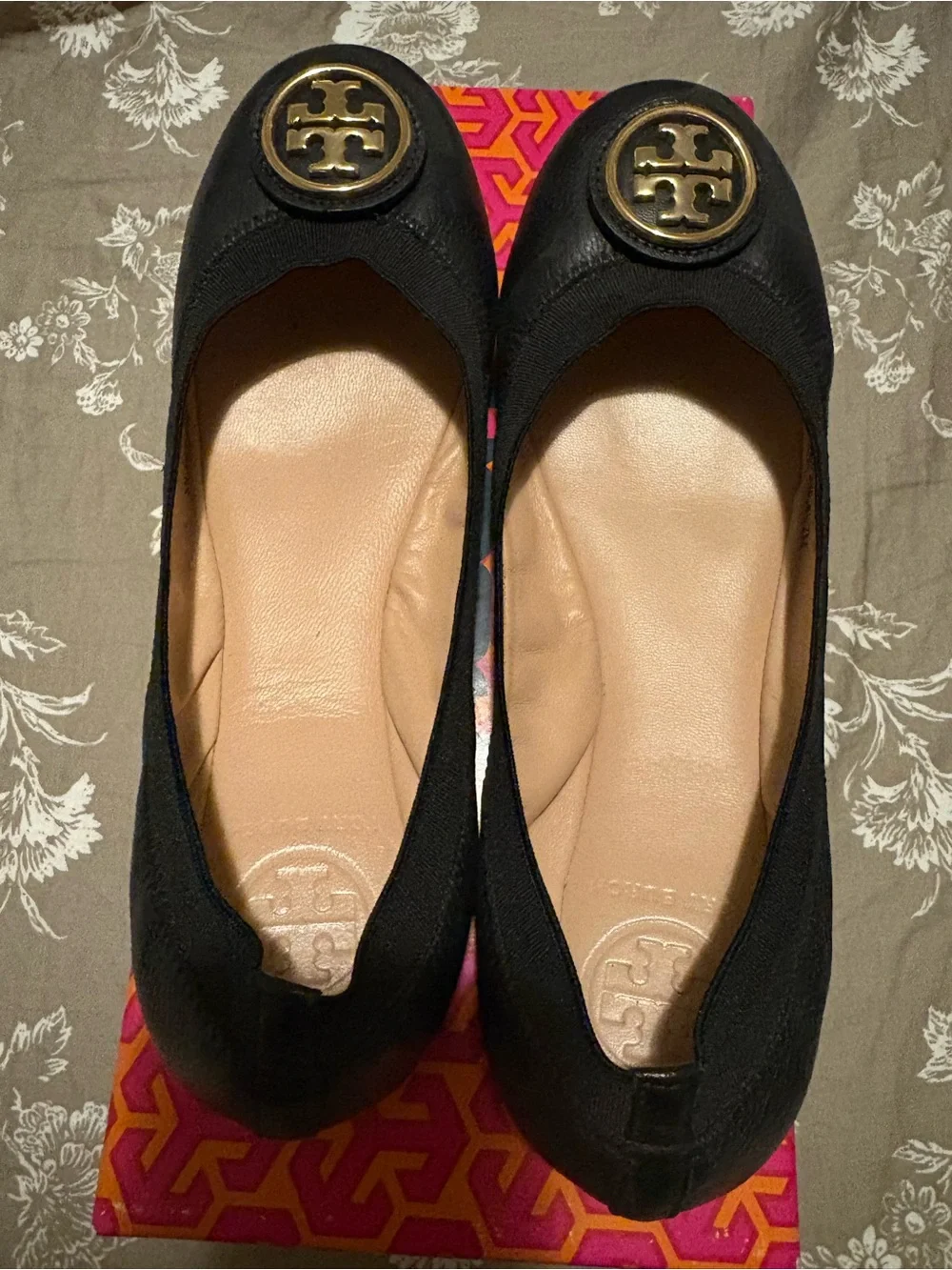 ✨🖤 Tory Burch Black Leather Ballet Flats with Gold Logo Medallion